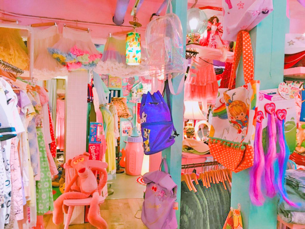 Kiki2 プリンセスドールハウスみたい 高円寺のファンシーな古着屋さん Lafary