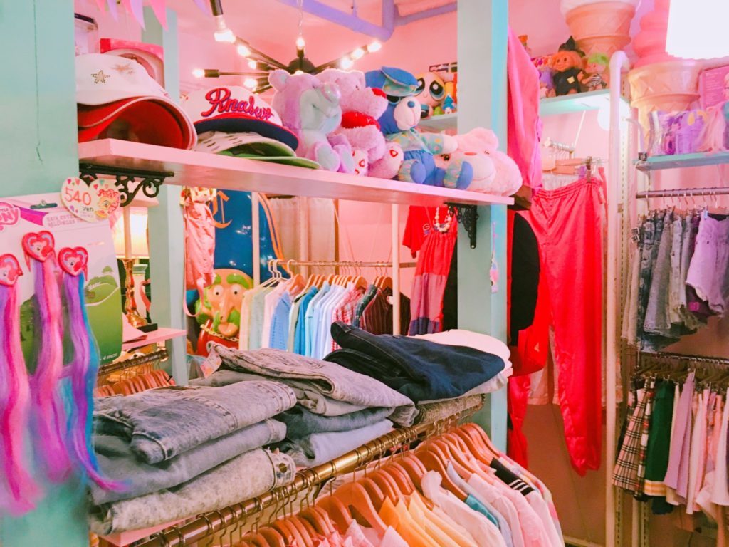 Kiki2 プリンセスドールハウスみたい 高円寺のファンシーな古着屋さん Lafary Kiki2 プリンセスドールハウスみたい 高円寺のファンシーな古着屋さん Lafary