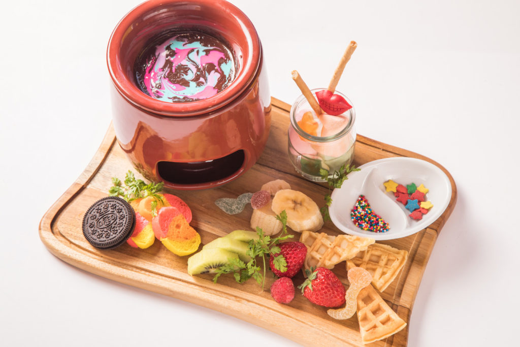 Kawaii Monster Macarons New Limited Menu At Kmc Lafary ラファリー