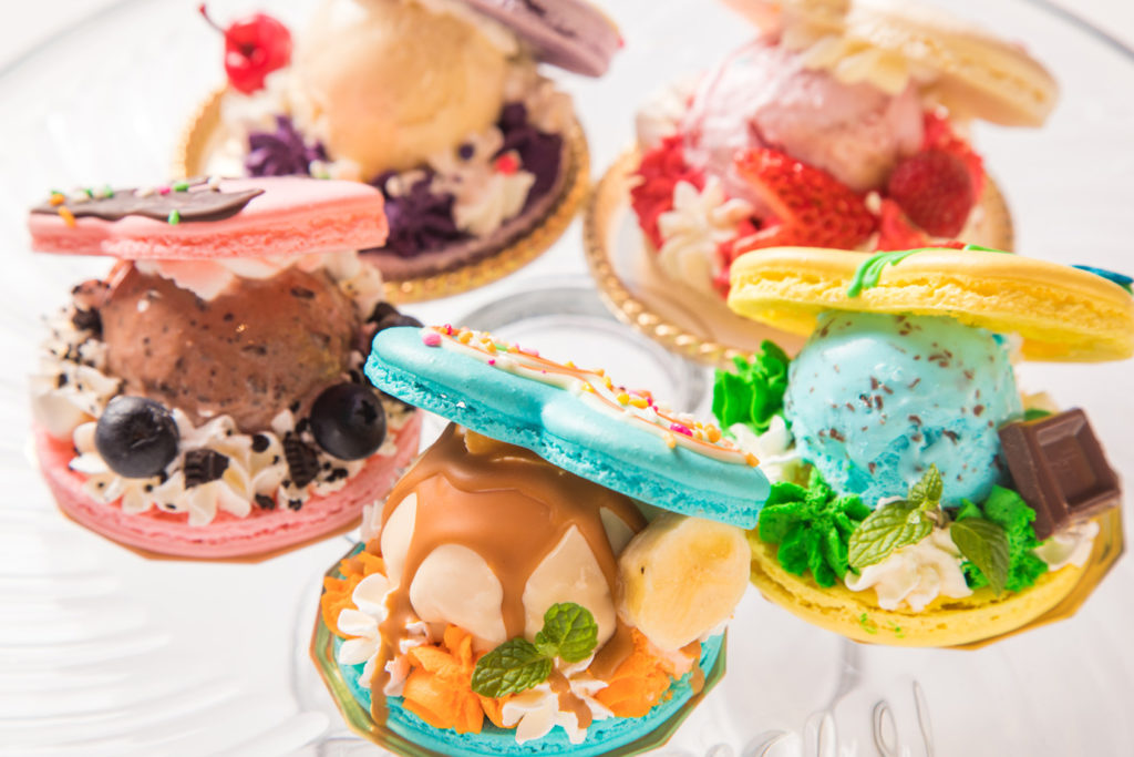 モンスターカフェ限定メニュー!キュートなマカロンデザート♪