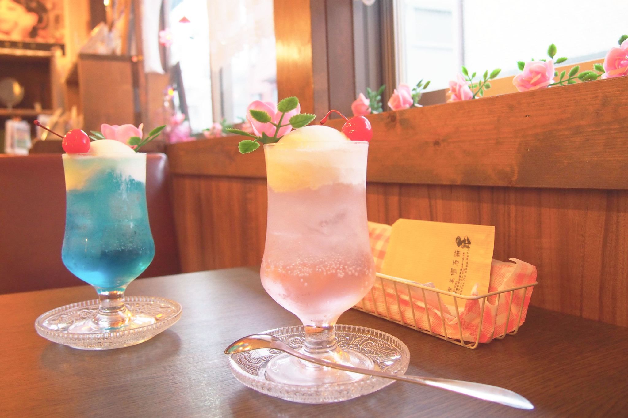 Retro Kawaii Cafe Hoseki Bako S Cream Soda Lafary ラファリー