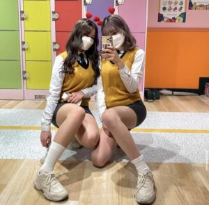 組み合わせ豊富!キュートな制服レンタルで韓国アイドル気分になっちゃおう